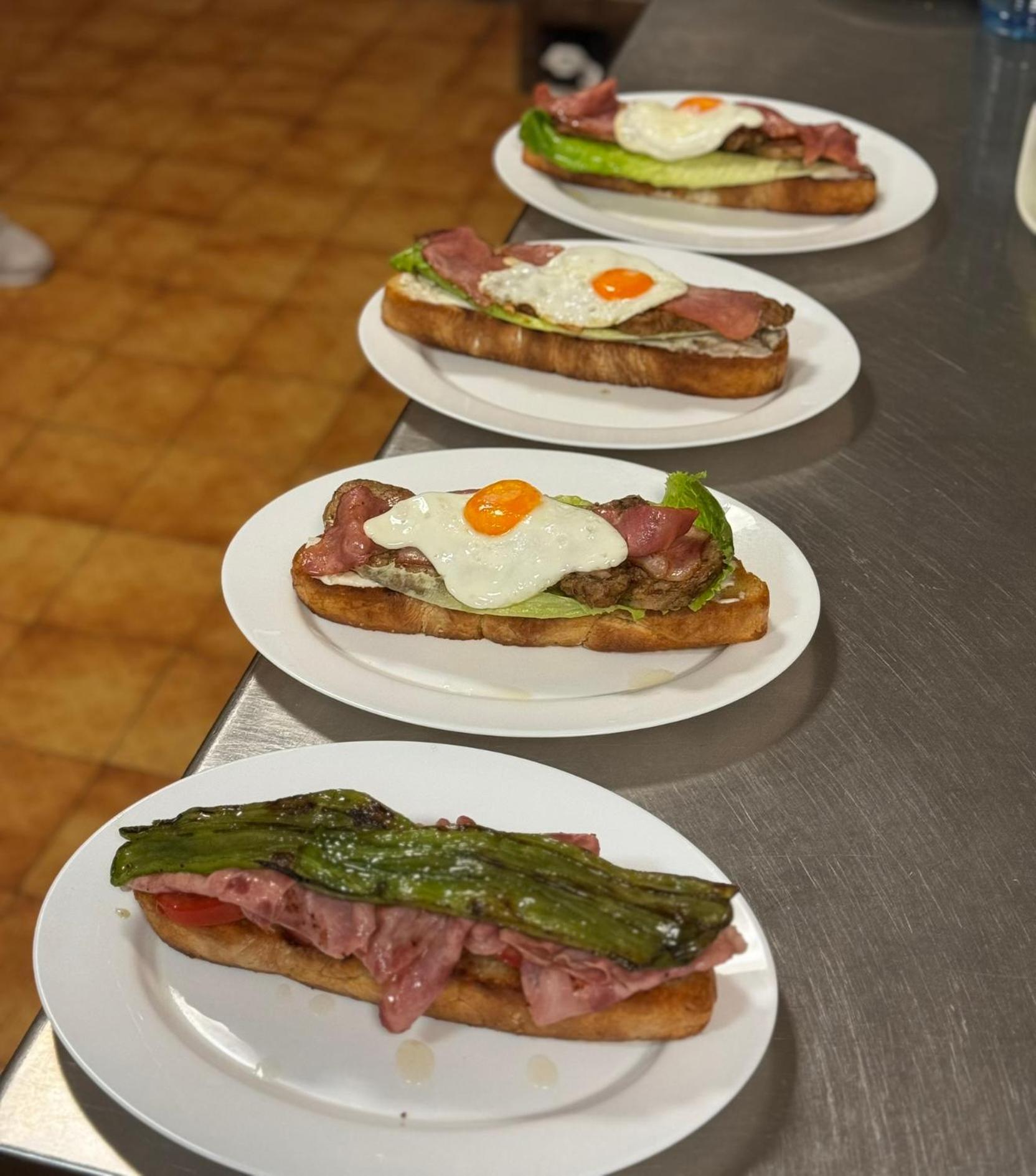 Hotel Restaurante Rio Cuervo Vega del Cadorno المظهر الخارجي الصورة