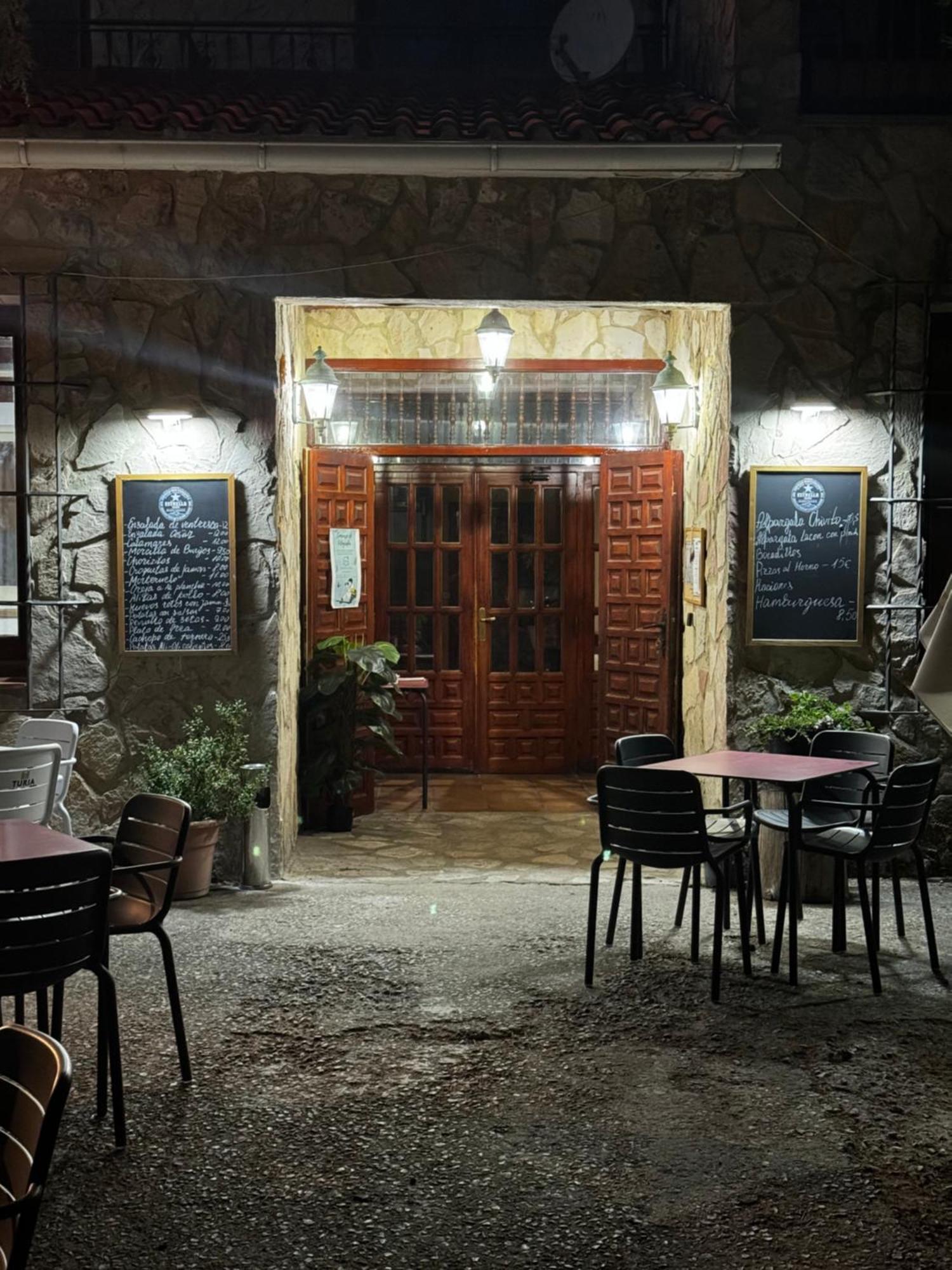Hotel Restaurante Rio Cuervo Vega del Cadorno المظهر الخارجي الصورة