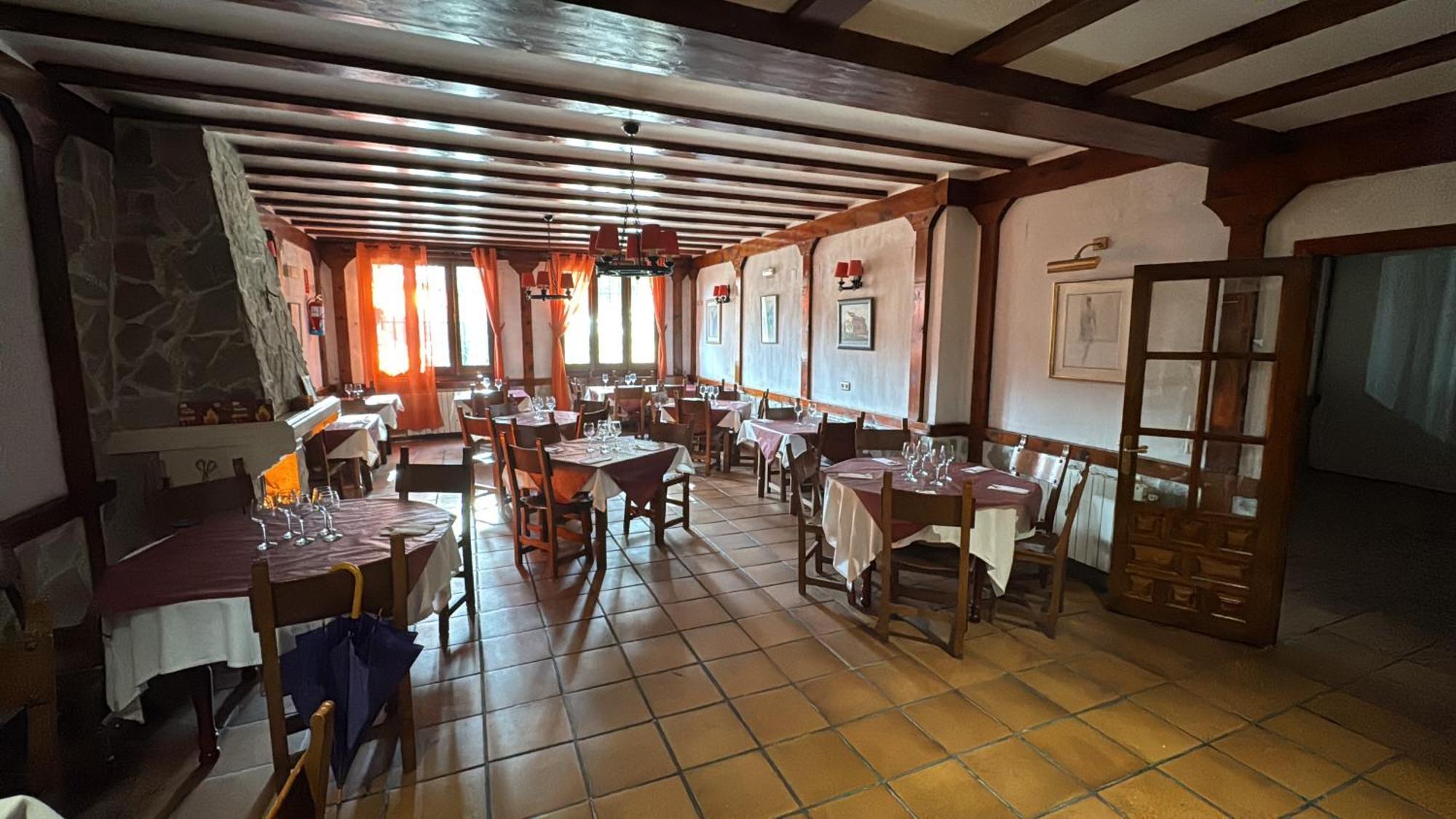 Hotel Restaurante Rio Cuervo Vega del Cadorno المظهر الخارجي الصورة