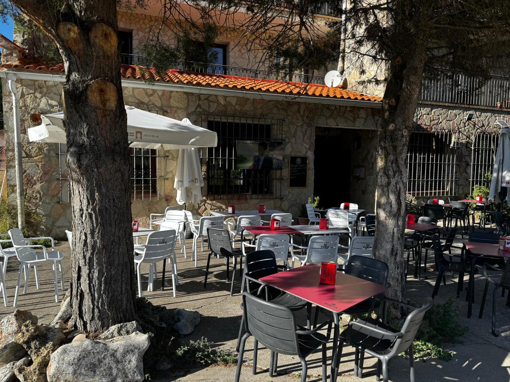 Hotel Restaurante Rio Cuervo Vega del Cadorno المظهر الخارجي الصورة